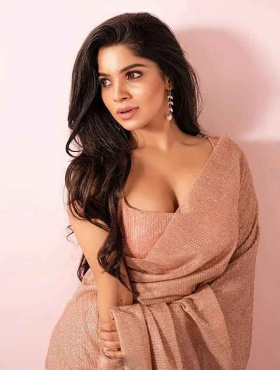 Actress Divyabarathi 